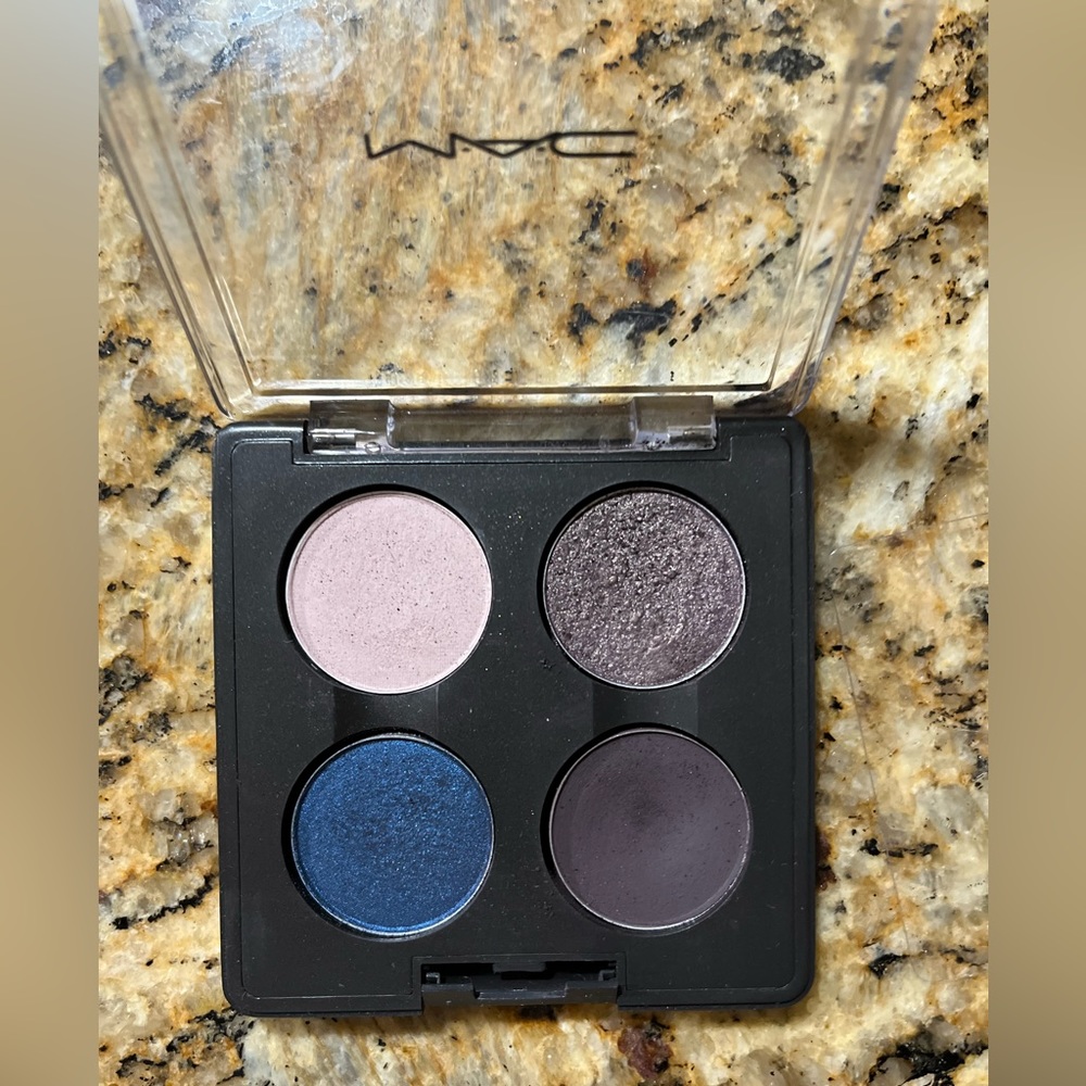 ⬇️ PRICE DROP! MAC Cosmetics Shadowy Lady Eyeshadow Palette (quad)
